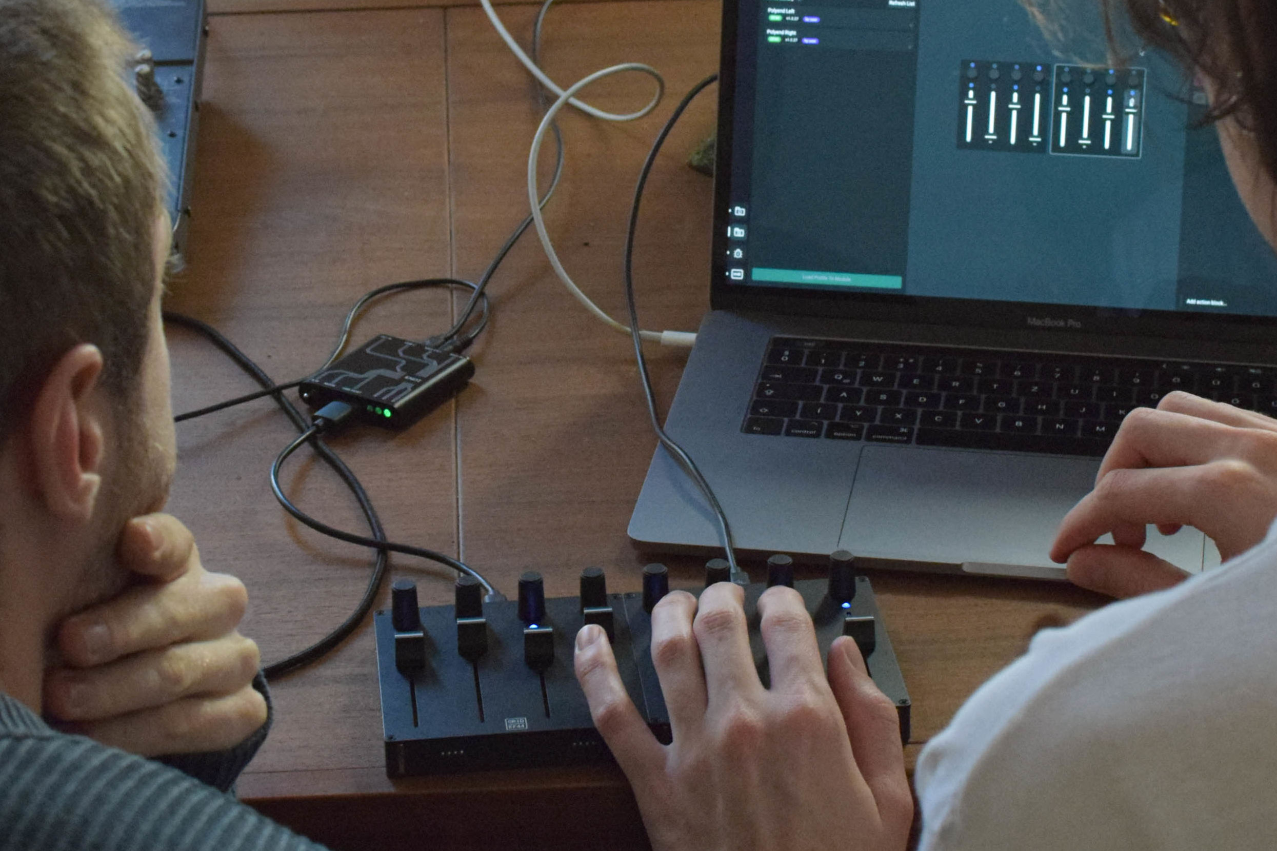 Create music without a computer: become DAWless with Grid & Knot