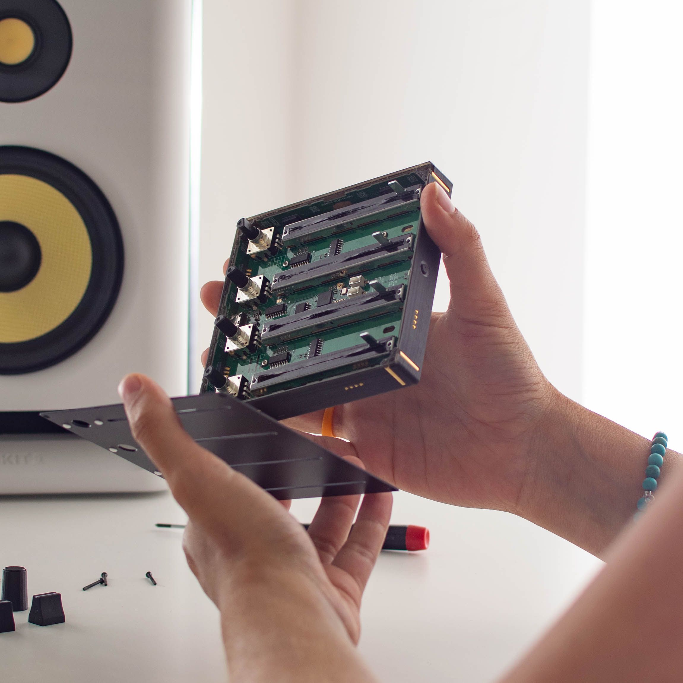 Grid controller parts in hands