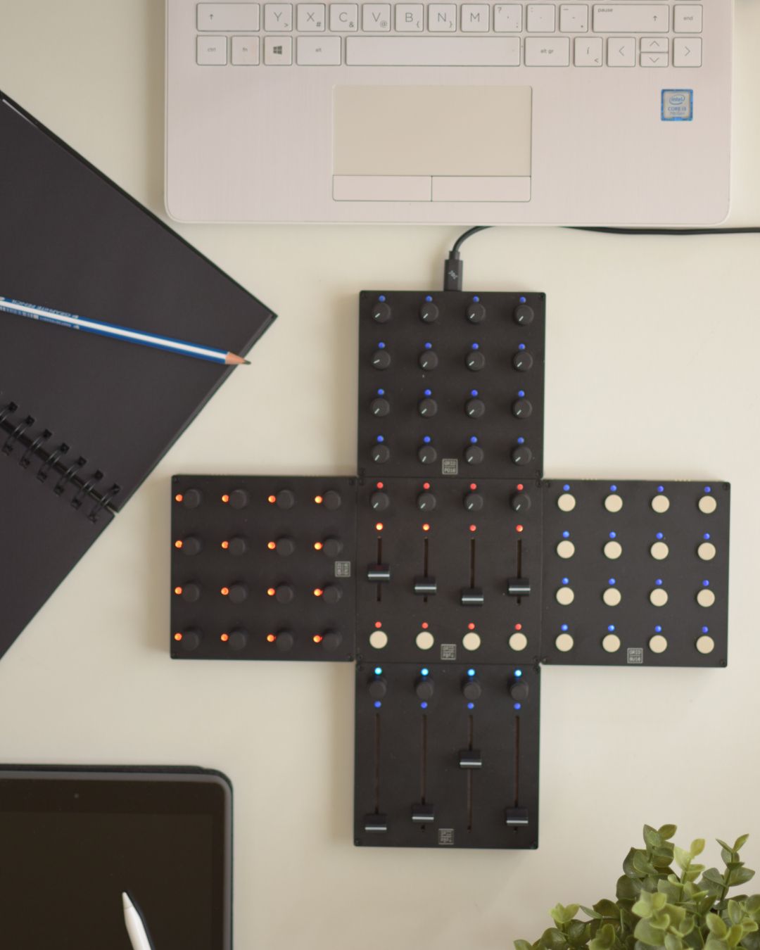 Grid controllers in a plus shape